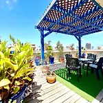 Beautiful 2 Bedrooms Apartment With Balcony
